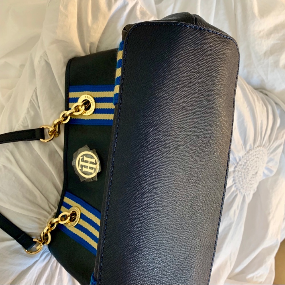 Tommy Hilfiger Purse - Picture 5 of 5